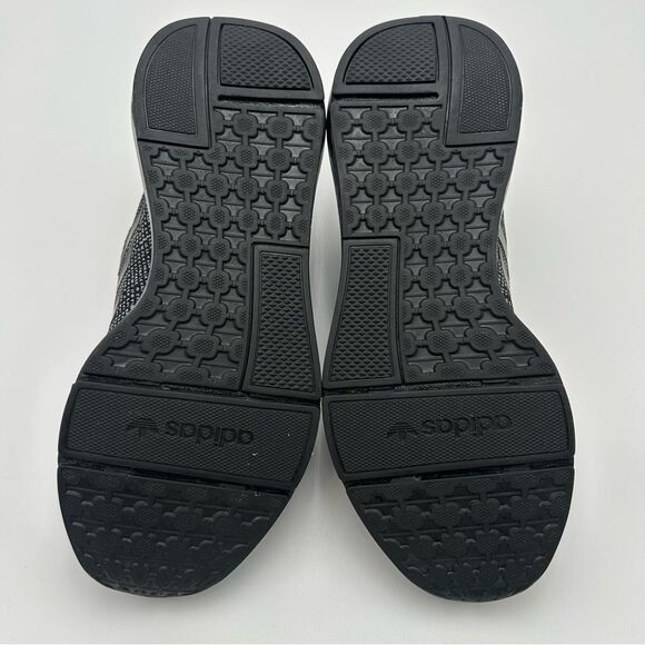 NWOB Adidas Swift Run 22 J Black/ Grey Unisex US Size 6.5 main image 10